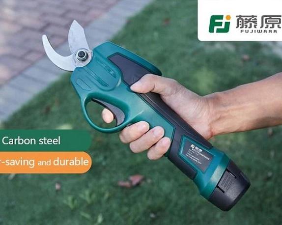 Подборка электроинструмента на аккумуляторной тяге